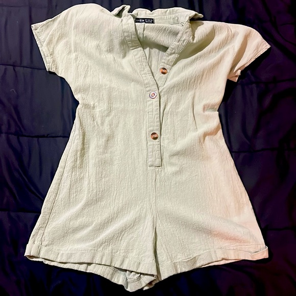 Green Rumper - Picture 3 of 3